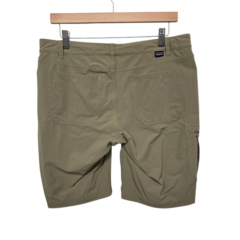 Patagonia Women's Size 10 Khaki Cargo Shorts Outdoor Hiking‎ Casual - Picture 2 of 8